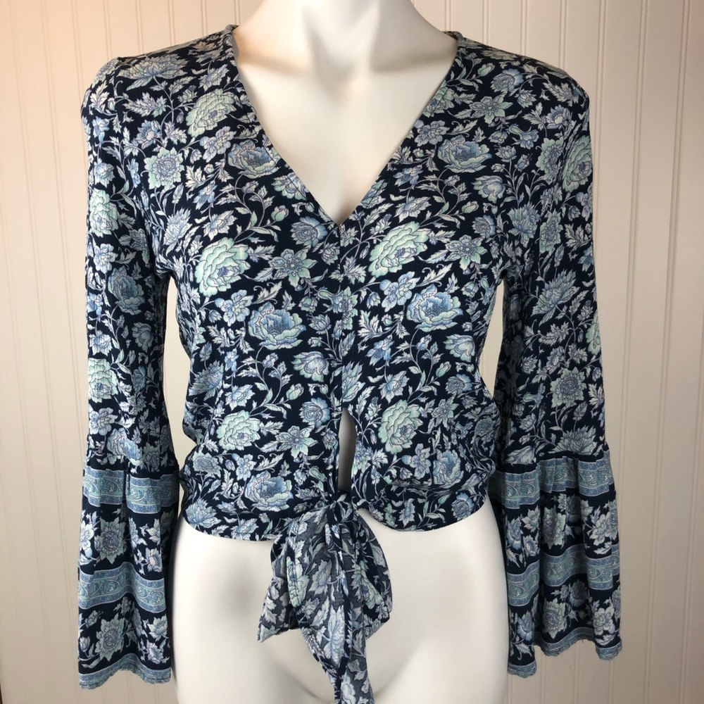 AEO Blue Floral Long Sleeve Blouse